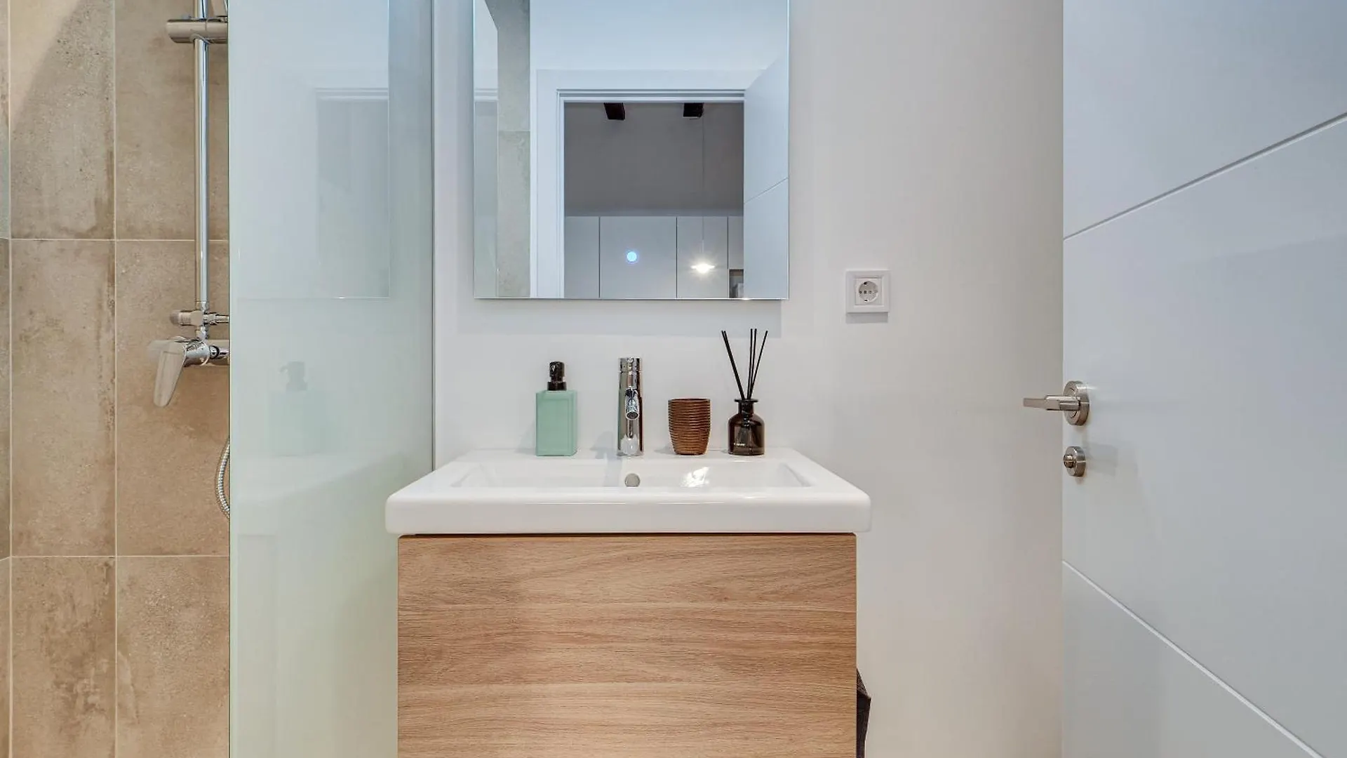 Luxury 1Br Born Apartment Barcelona 0*,